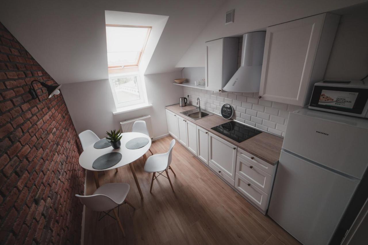 Kostjukowski Apartments Mudroho 12 V Lviv Bagian luar foto